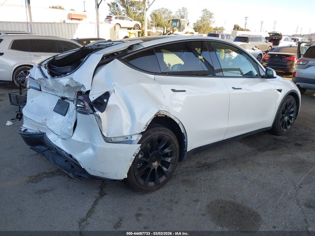 2021 TESLA MODEL Y 5YJYGDEE1MF233080 Photo 3