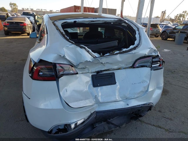 2021 TESLA MODEL Y 5YJYGDEE1MF233080 Photo 5