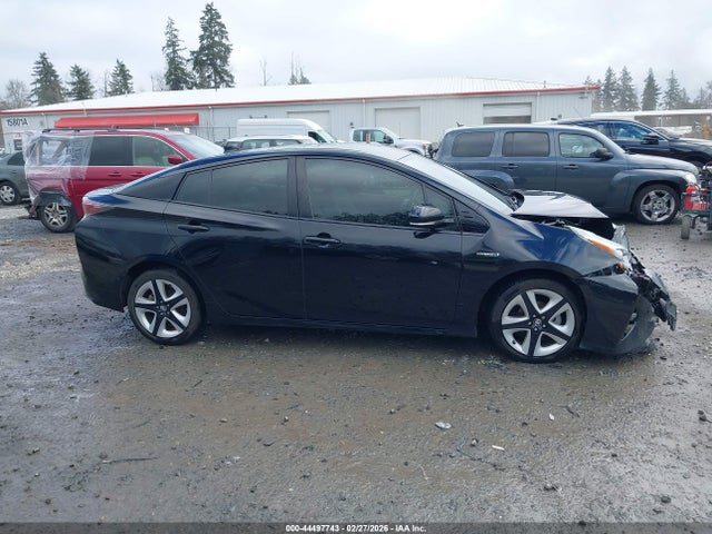 JTDKARFU0J3059120 Toyota Prius Three Touring