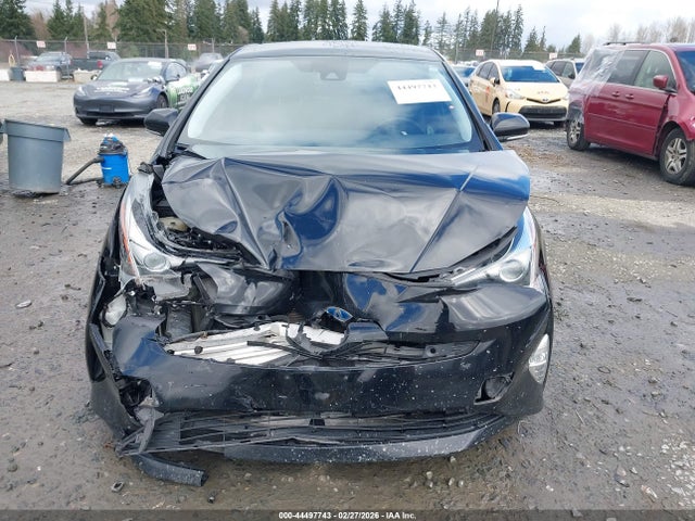 JTDKARFU0J3059120 Toyota Prius Three Touring