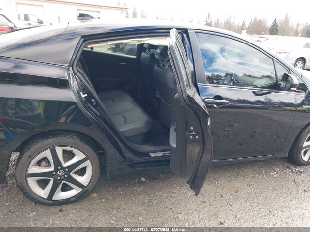 JTDKARFU0J3059120 Toyota Prius Three Touring