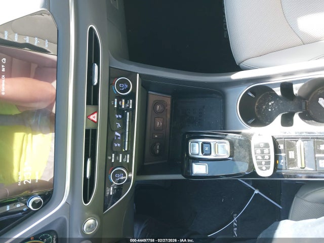 2023 HYUNDAI SONATA HYBRID KMHL54JJXPA078895 Photo 10