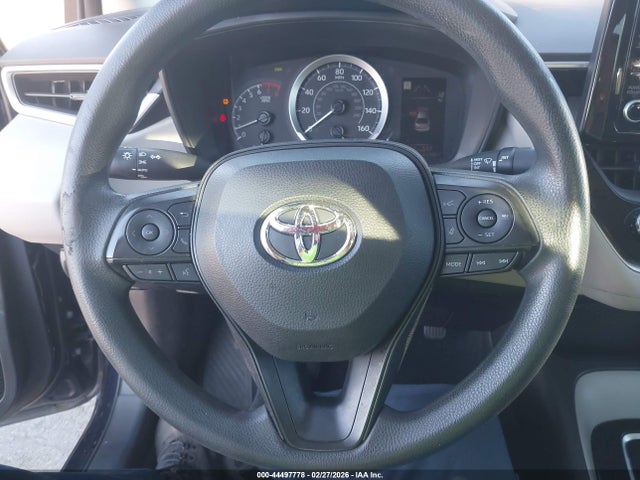5YFVPMAE6NP381899 Toyota COROLLA LE