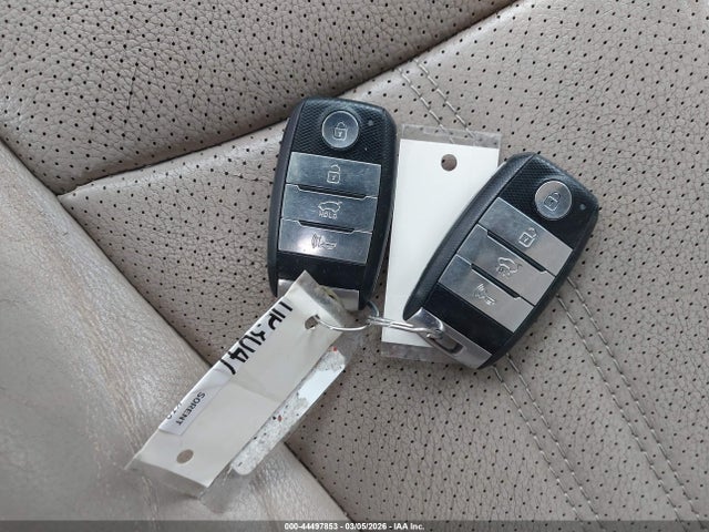 5XYKUDA79EG431163 KIA Sorento Ex V6