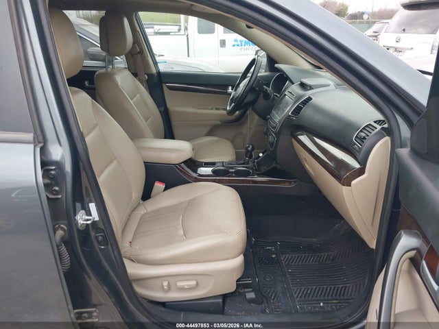 5XYKUDA79EG431163 KIA Sorento Ex V6
