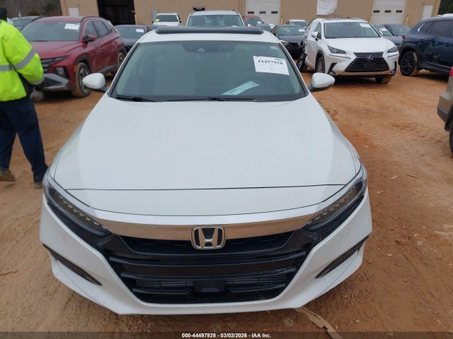 44497928 :رقم المزاد ، 1HGCV2F92JA053103 vin ، 2018 Honda Accord Touring 2.0t مزاد بيع