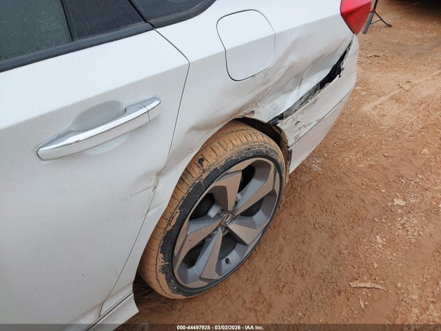 44497928 :رقم المزاد ، 1HGCV2F92JA053103 vin ، 2018 Honda Accord Touring 2.0t مزاد بيع