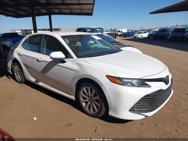 4T1B11HK8JU583215 Toyota CAMRY LE