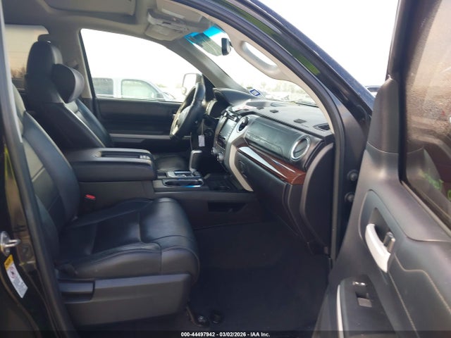 5TFFY5F15EX172801 Toyota Tundra Limited 5.7l V8