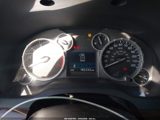 5TFFY5F15EX172801 Toyota Tundra Limited 5.7l V8