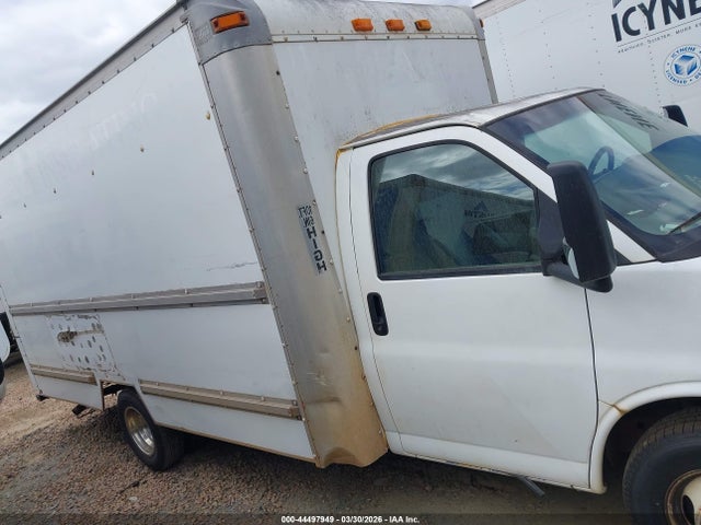 Aukcja sprzedaży 2004 Gmc Savana Cutaway Standard W/c7a, vin: 1GDHG31U141904047, numer aukcji: 44497949