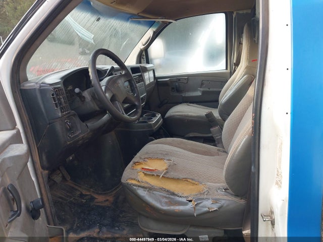 Aukcja sprzedaży 2004 Gmc Savana Cutaway Standard W/c7a, vin: 1GDHG31U141904047, numer aukcji: 44497949