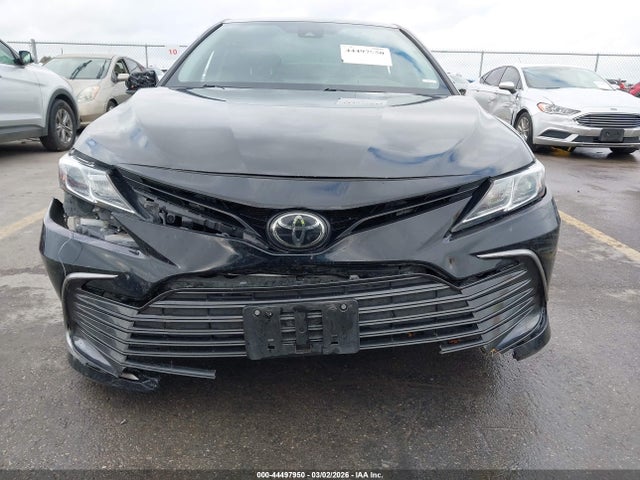 44497950 :رقم المزاد ، 4T1C11AKXPU161745 vin ، 2023 Toyota Camry Le مزاد بيع