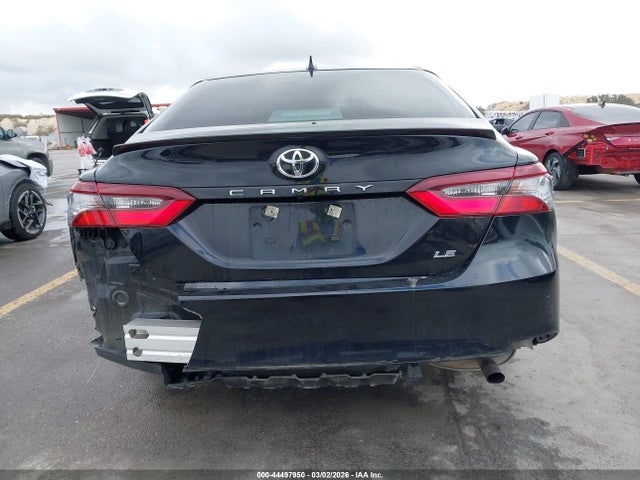 44497950 :رقم المزاد ، 4T1C11AKXPU161745 vin ، 2023 Toyota Camry Le مزاد بيع