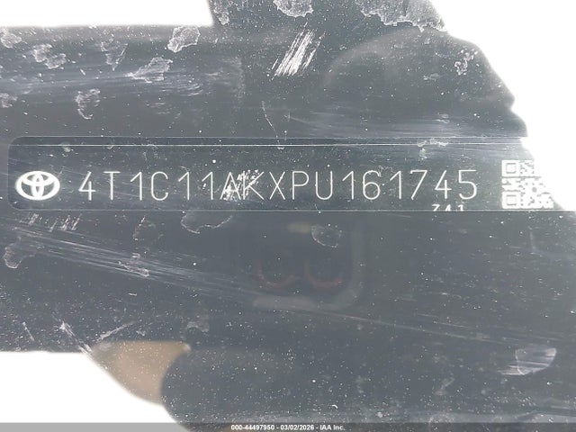 44497950 :رقم المزاد ، 4T1C11AKXPU161745 vin ، 2023 Toyota Camry Le مزاد بيع