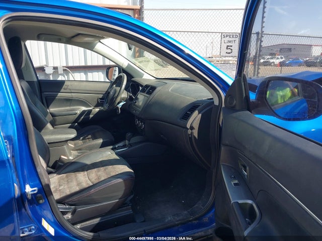 2018 MITSUBISHI OUTLANDER SPORT JA4AP3AW3JU021708 Photo 4