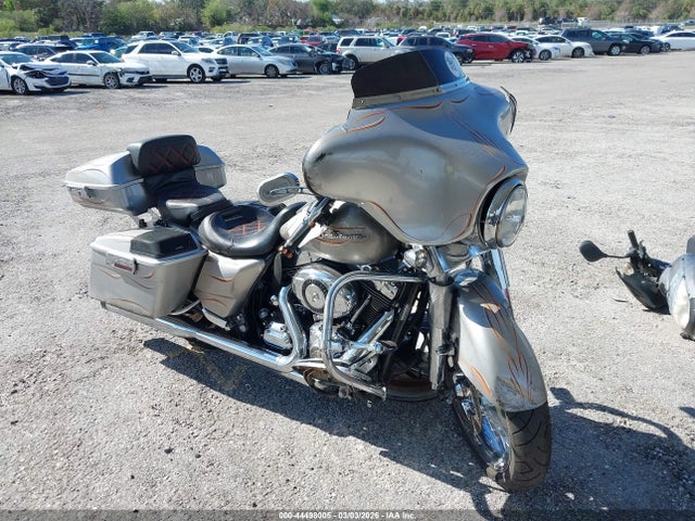 2009 HARLEY-DAVIDSON FLHX 1HD1KB4169Y677306