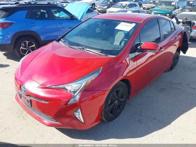 JTDKARFU5G3506727 Toyota Prius Three Touring