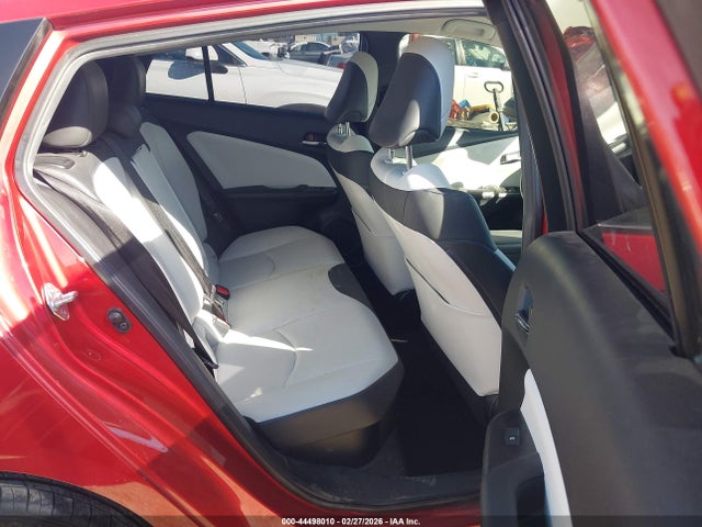 JTDKARFU5G3506727 Toyota Prius Three Touring