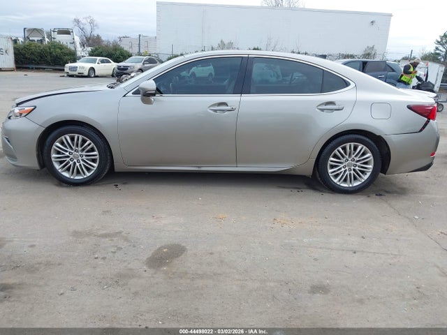44498022 :رقم المزاد ، 58ABK1GG0GU010403 vin ، 2016 Lexus Es 350 مزاد بيع