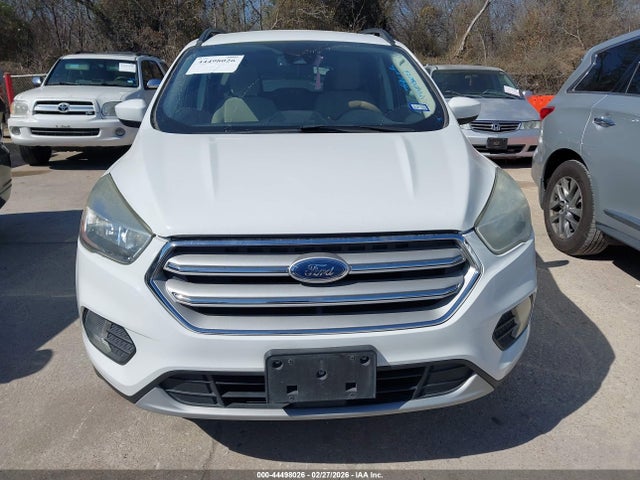 1FMCU0GD3JUA74495 Ford ESCAPE SE