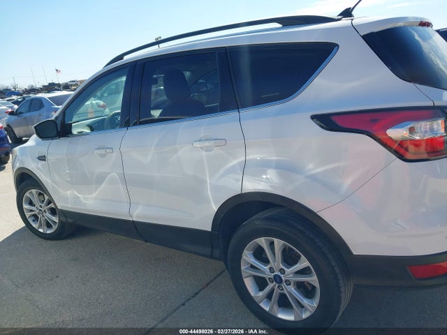 1FMCU0GD3JUA74495 Ford ESCAPE SE