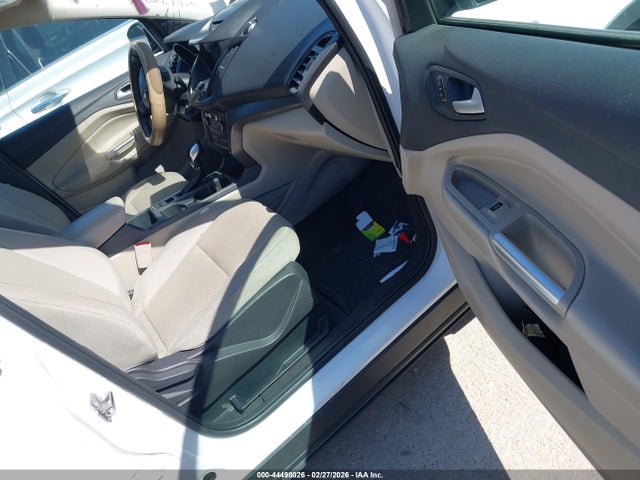 1FMCU0GD3JUA74495 Ford ESCAPE SE