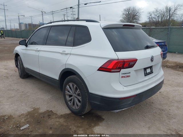 2018 VOLKSWAGEN TIGUAN 3VV1B7AX4JM114893 Photo 2