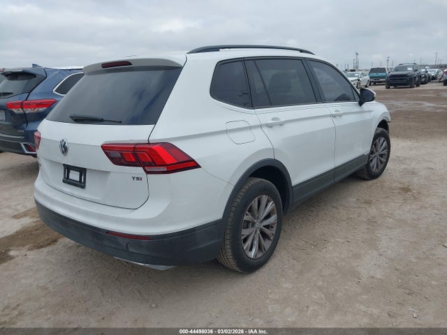 2018 VOLKSWAGEN TIGUAN 3VV1B7AX4JM114893 Photo 3