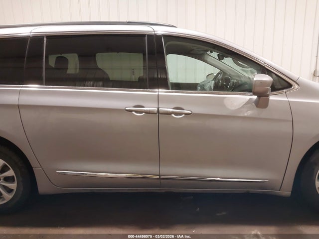 Aukcja sprzedaży 2017 Chrysler Pacifica Touring-l, vin: 2C4RC1BG1HR569410, numer aukcji: 44498075