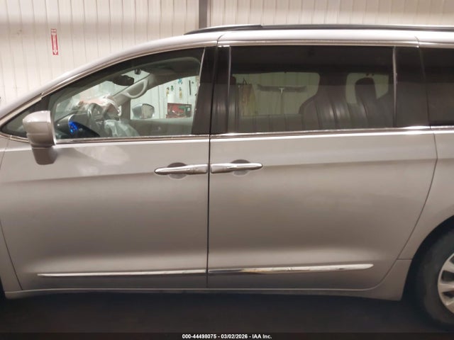 Aukcja sprzedaży 2017 Chrysler Pacifica Touring-l, vin: 2C4RC1BG1HR569410, numer aukcji: 44498075