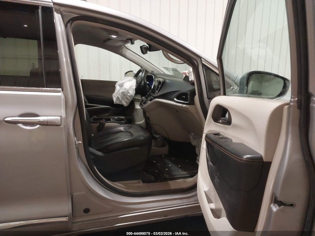 Aukcja sprzedaży 2017 Chrysler Pacifica Touring-l, vin: 2C4RC1BG1HR569410, numer aukcji: 44498075