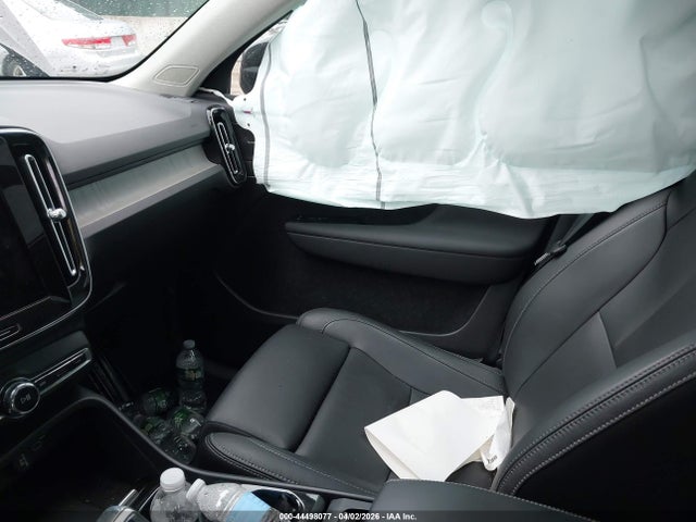 2024 VOLVO XC40 YV4L12UL6R2345770 Photo 4