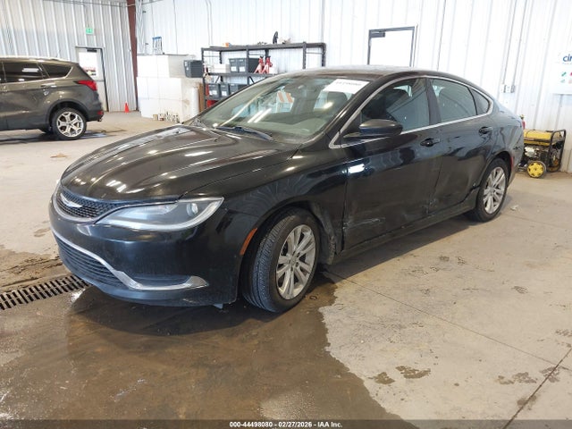 Chrysler 200 Limited 2016 1C3CCCAB5GN169342 Image 2