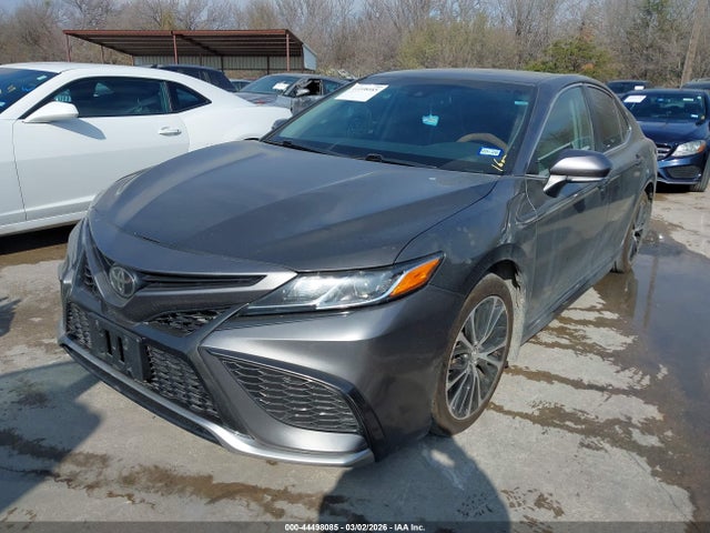 Toyota CAMRY SE 2018 4T1B11HKXJU074114 Image 2