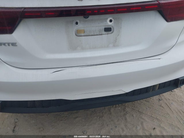 3KPF24AD3PE516500 KIA Forte Lxs