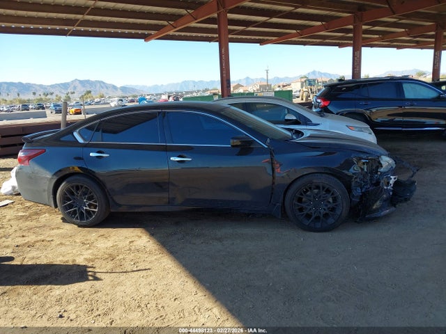 1N4AL3AP4JC264157 Nissan Altima 2.5 Sr