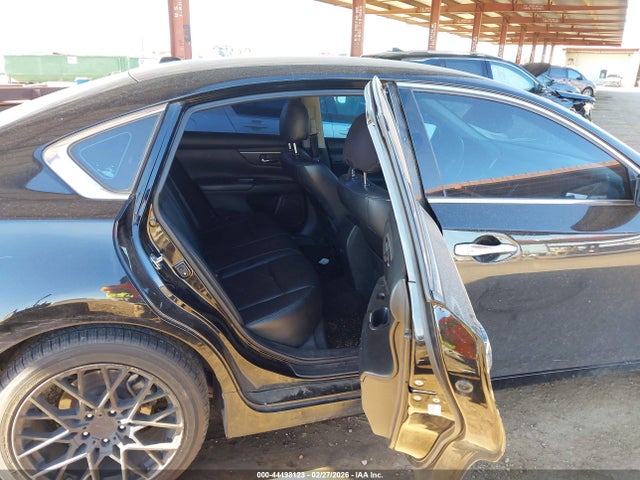 1N4AL3AP4JC264157 Nissan Altima 2.5 Sr