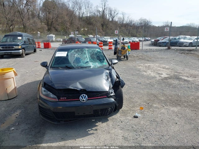 Продажа на аукционе авто 2015 Volkswagen Golf Gti 2.0t S 4-door, vin: 3VW4T7AUXFM077013, номер лота: 44498133