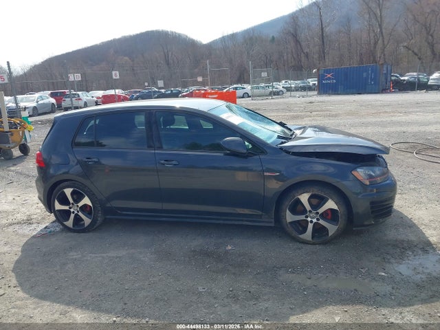 Продажа на аукционе авто 2015 Volkswagen Golf Gti 2.0t S 4-door, vin: 3VW4T7AUXFM077013, номер лота: 44498133