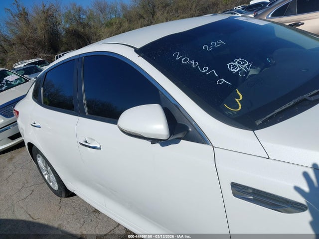 5XXGT4L31JG208679 KIA Optima Lx