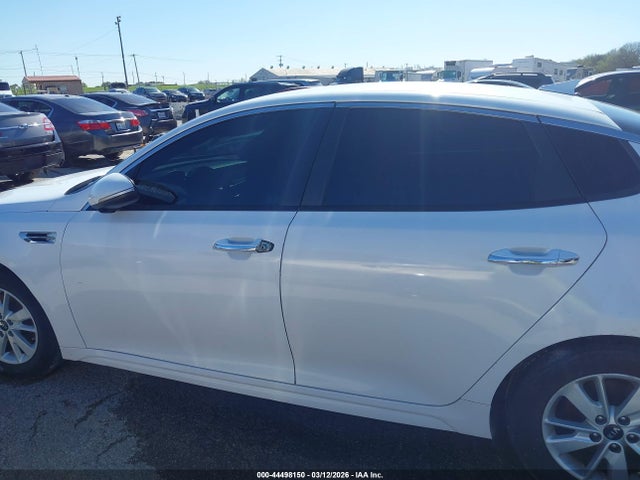 5XXGT4L31JG208679 KIA Optima Lx