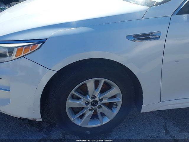 5XXGT4L31JG208679 KIA Optima Lx