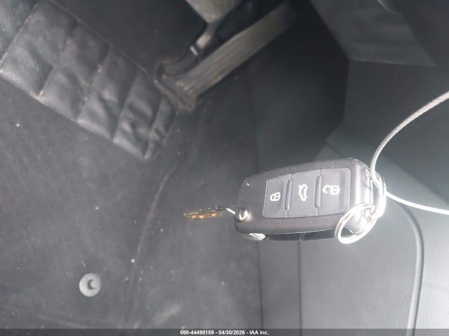 Продажа на аукционе авто 2017 Volkswagen Jetta 1.4t Se, vin: 3VWDB7AJ5HM283898, номер лота: 44498159