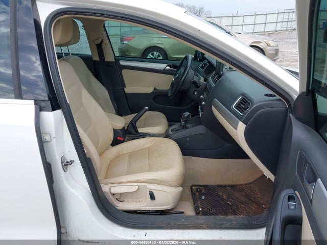 Продаж на аукціоні авто 2013 Volkswagen Jetta 2.5l Se, vin: 3VWDX7AJ4DM442924, номер лоту: 44498199