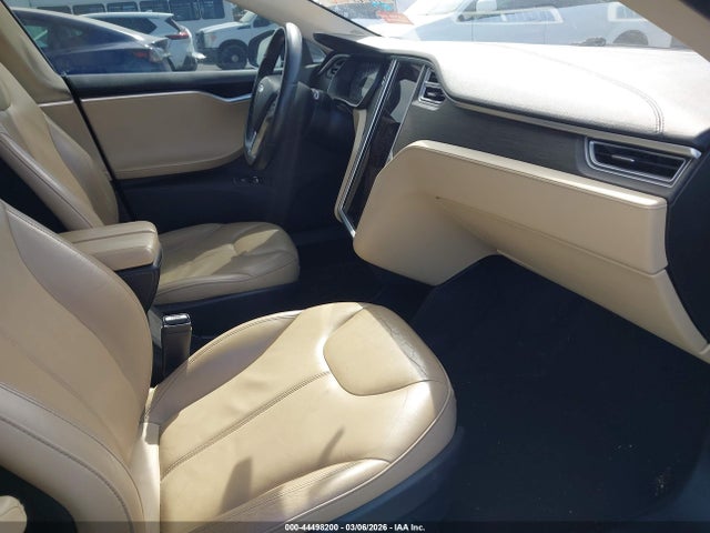 2014 TESLA MODEL S 5YJSA1H13EFP52244 Photo 4