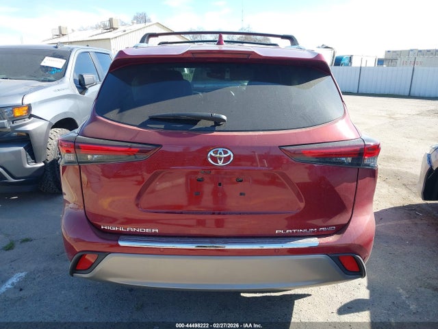 Toyota Highlander Platinum 2024 5TDKDRBH4RS548761 Image 17