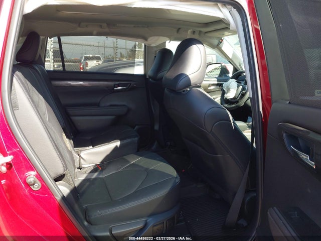 2024 TOYOTA HIGHLANDER 5TDKDRBH4RS548761 Photo 7