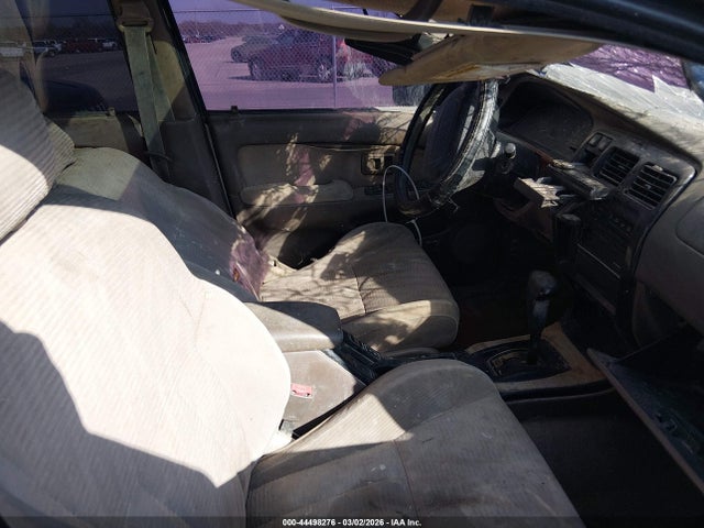 1997 Toyota 4runner Sr5 მანქანა იყიდება აუქციონზე, vin: JT3GN86R4V0041389, აუქციონის ნომერი: 44498276
