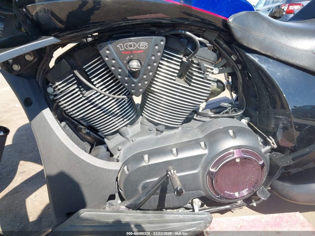 Victory Motorcycles Cross Country 2014 5VPDW36N8E3027751 Image 9